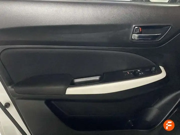 Suzuki Swift 1.2 GLE 4WD 2018, foto 22