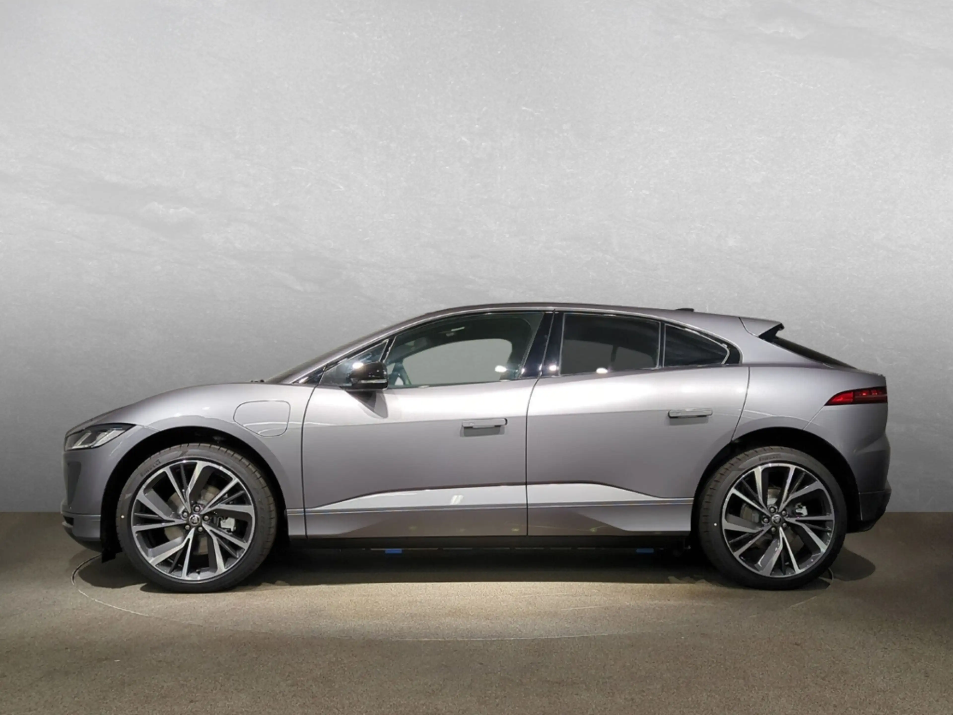 Jaguar I-Pace EV400 R-Dynamic SE BLACK-PACK PANORAMA 22 — photo 3