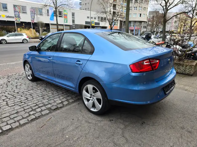 Seat Toledo view 3