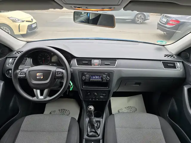 Seat Toledo view 5