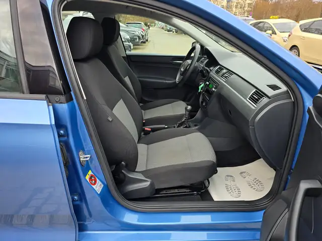 Seat Toledo view 8