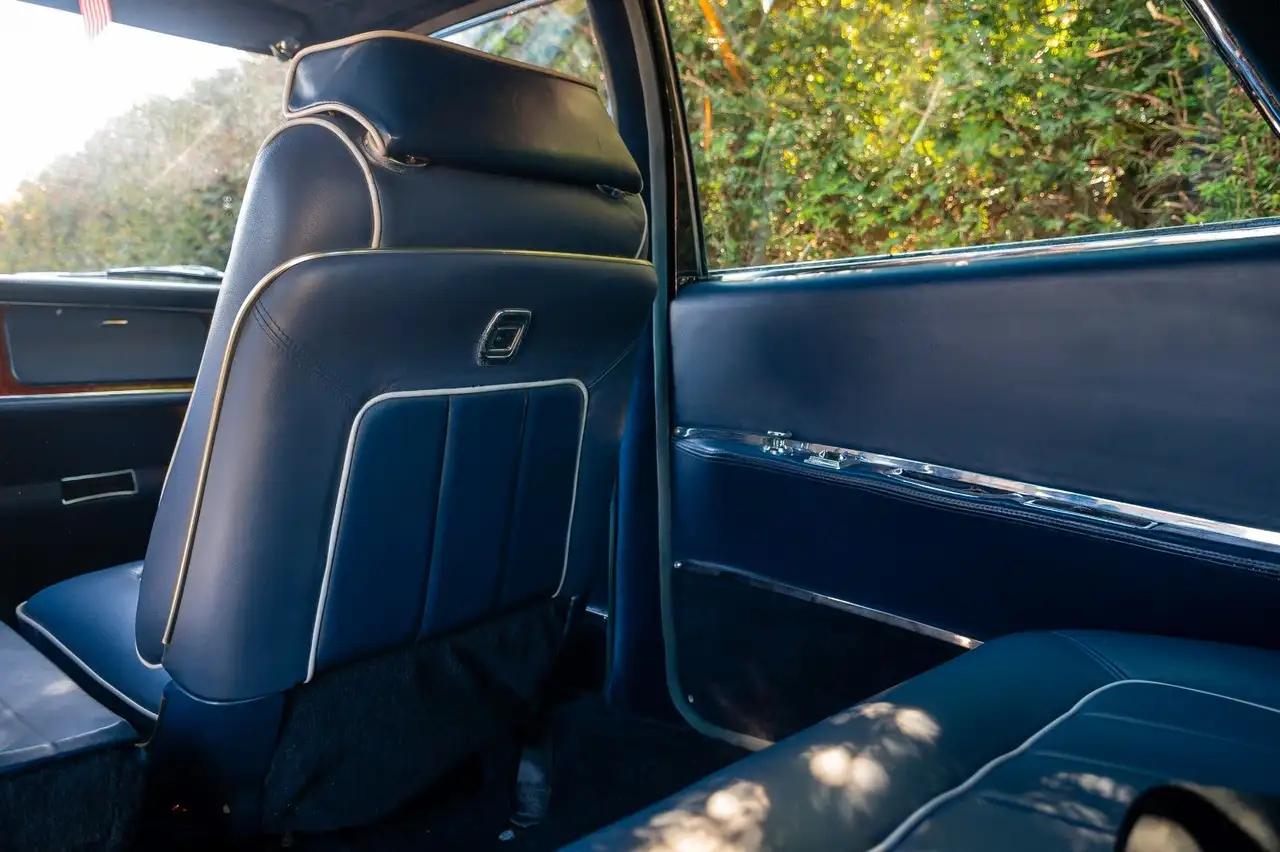 Stutz Duplex Blackhawk Sedan | 1 von 2, foto 9