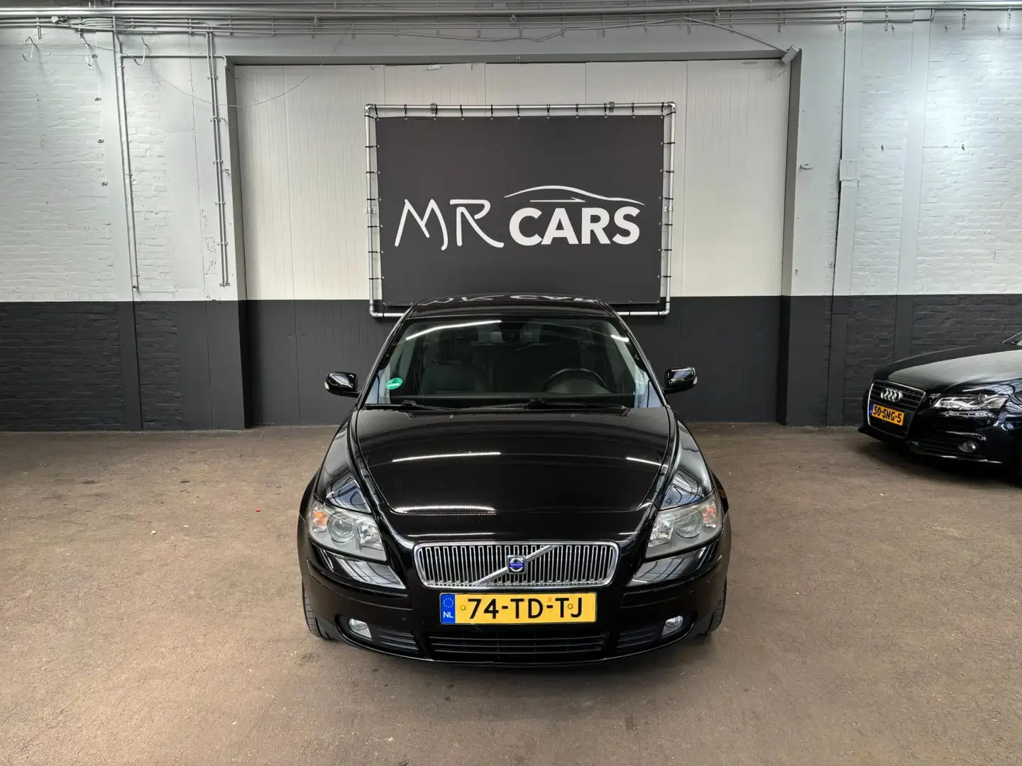 Volvo V50 2.4 Edition II Airco/Cruise Control Zwart - 1