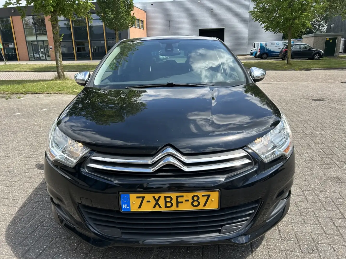 Citroen C4 1.2 PureT. Exclusive 131 PK 1e EIG DEALER NAP! Zwart - 2