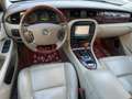 Jaguar XJ6 3,0 V6 Executive Aut Leder NAV SHZ Negro - thumbnail 9