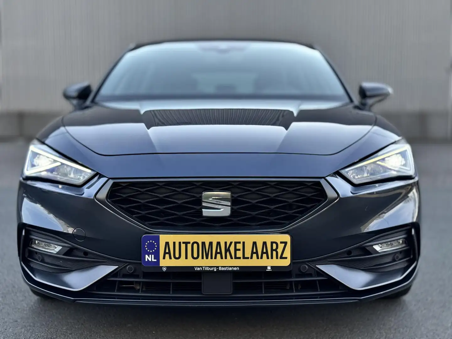 SEAT Leon 1.5 eTSI FR Business Intense VOL ACC CARPLAY Grijs - 2