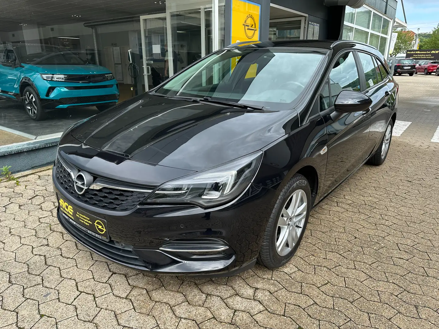 Opel Astra 1,5 Diesel Business Kombi*AUTOMATIK*LED*Euro6* Schwarz - 1