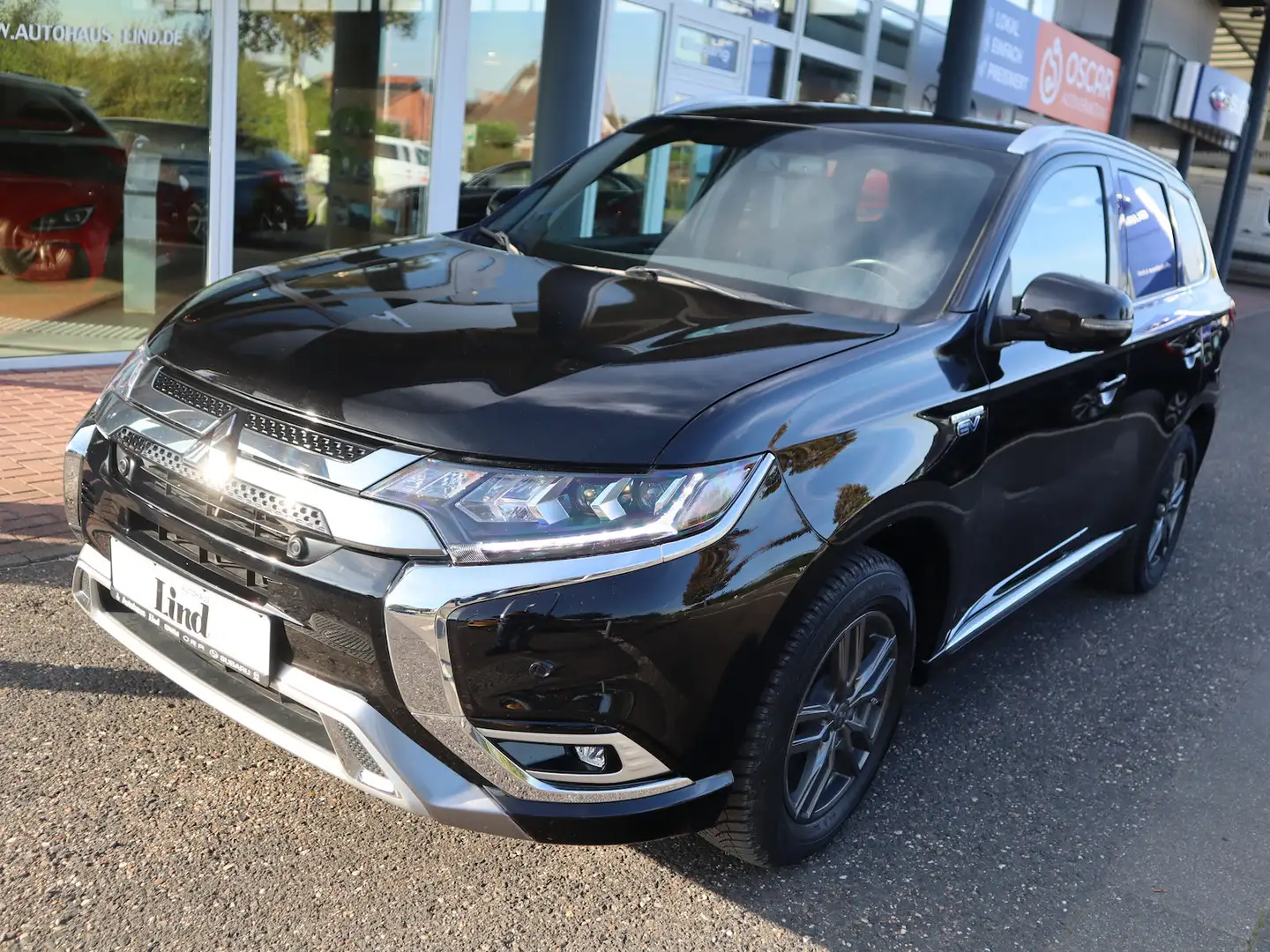Mitsubishi Outlander PHEV Plus Spirit 4WD Noir - 2