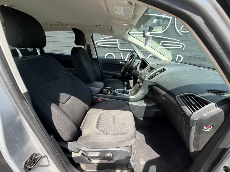 Ford S-Max 2.0 TDCi+AIRCO+EURO 6B — photo 13