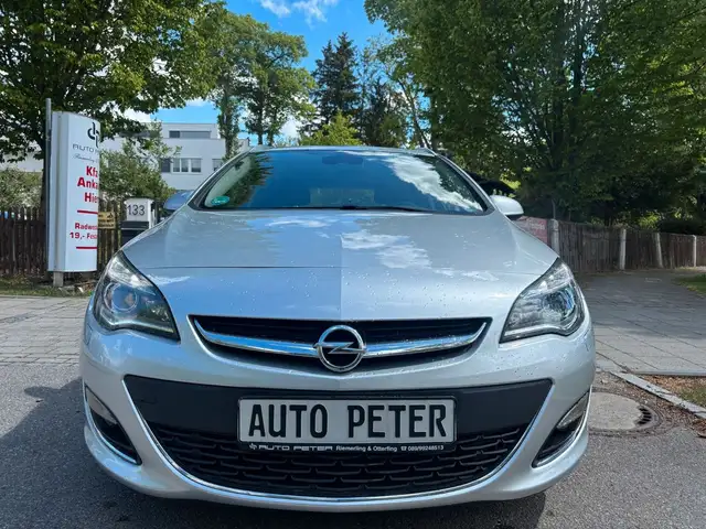 Opel Astra view 8