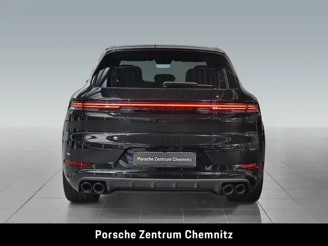 Porsche Cayenne view 5