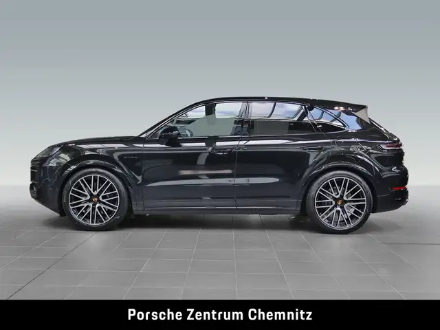 Porsche Cayenne view 2