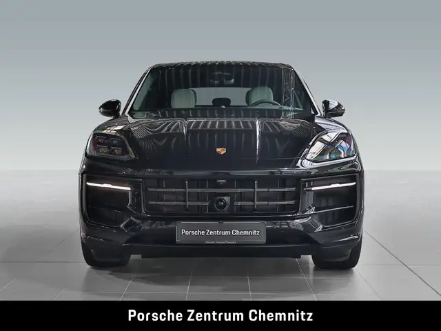 Porsche Cayenne view 4