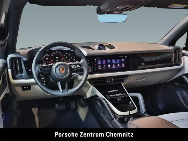 Porsche Cayenne view 7