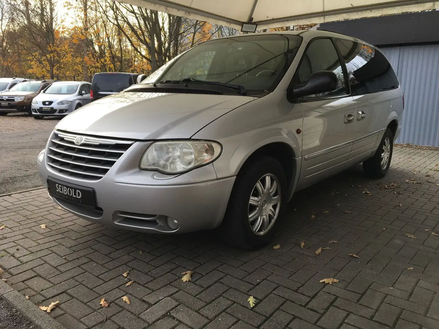 Chrysler Grand Voyager 2.8 CRD Grand Voyager Limited/7-Sitzer/Navi/Shz Silber - 1