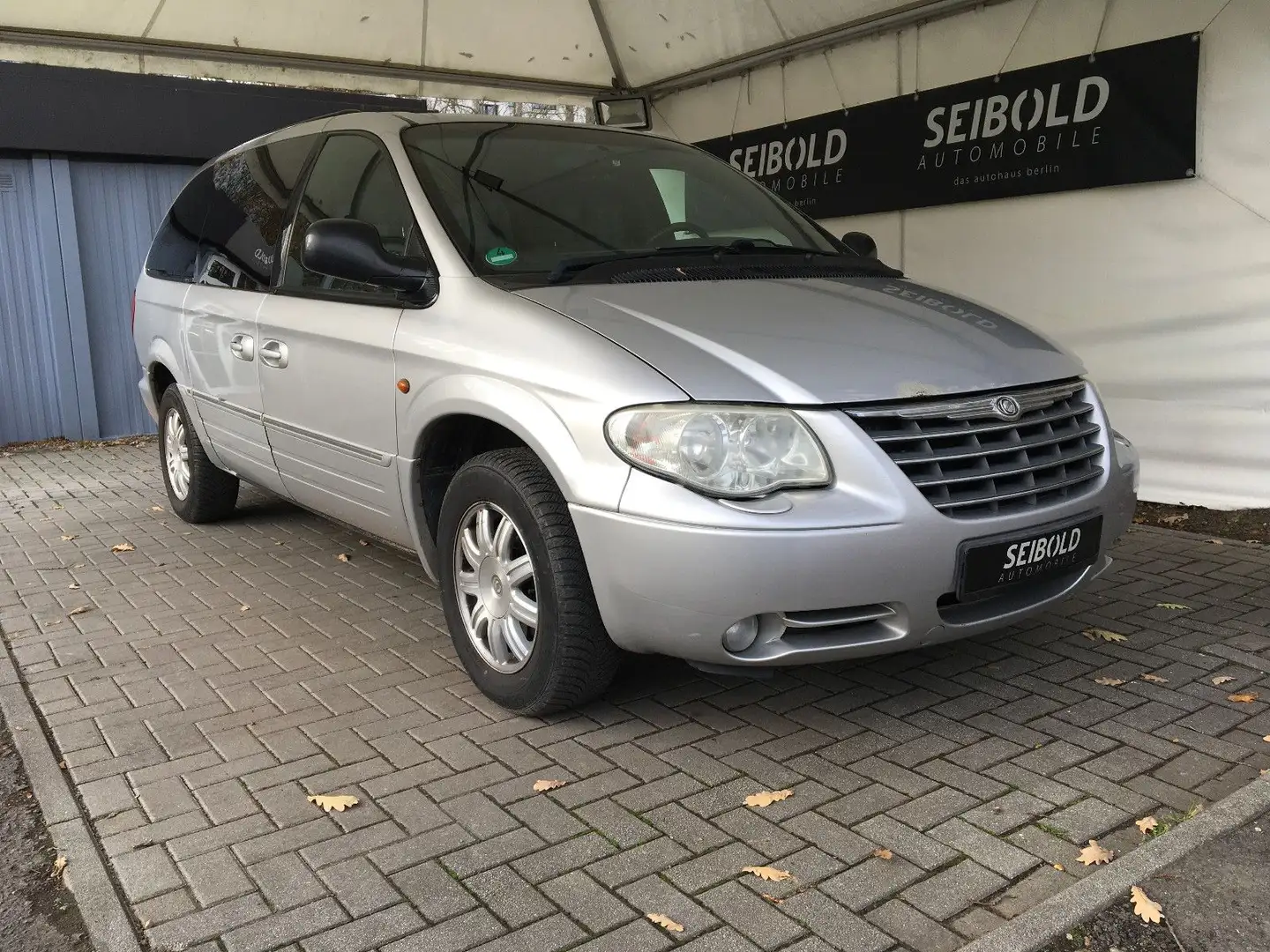 Chrysler Grand Voyager 2.8 CRD Grand Voyager Limited/7-Sitzer/Navi/Shz Silber - 2
