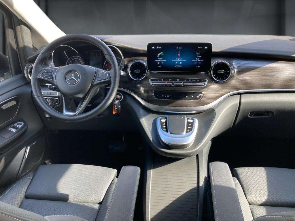 Mercedes-Benz V 250