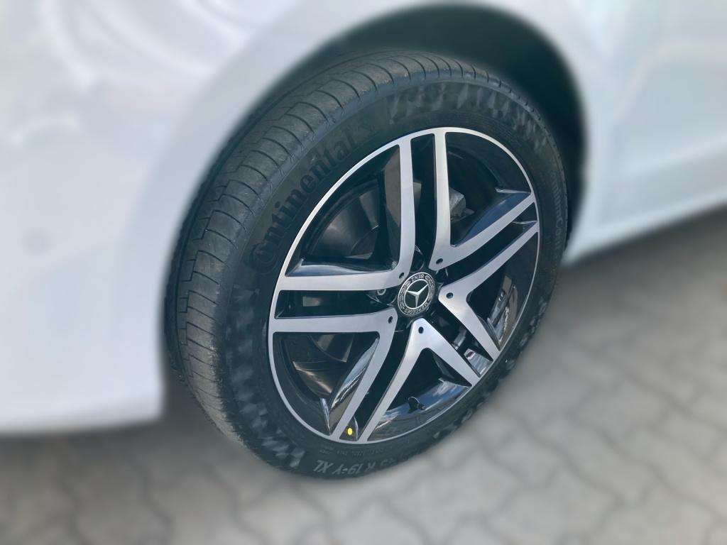 Mercedes-Benz V 250