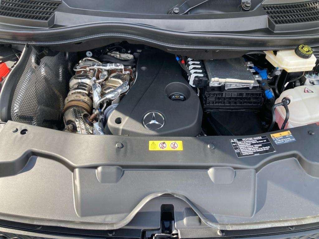 Mercedes-Benz V 250