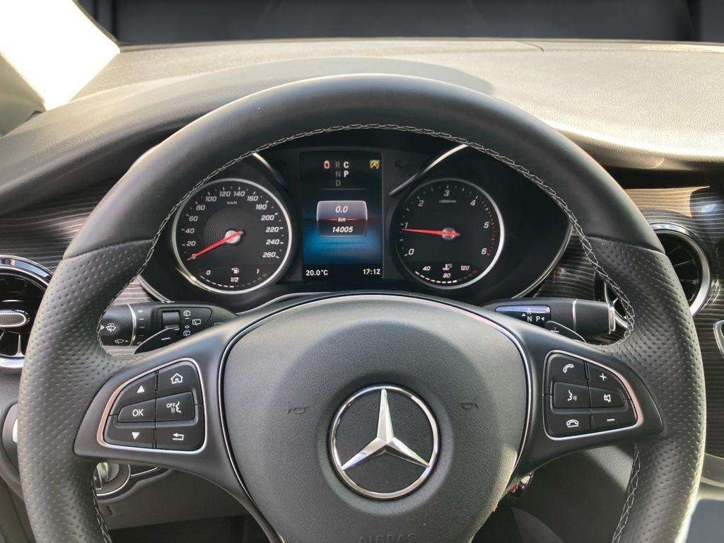 Mercedes-Benz V 250