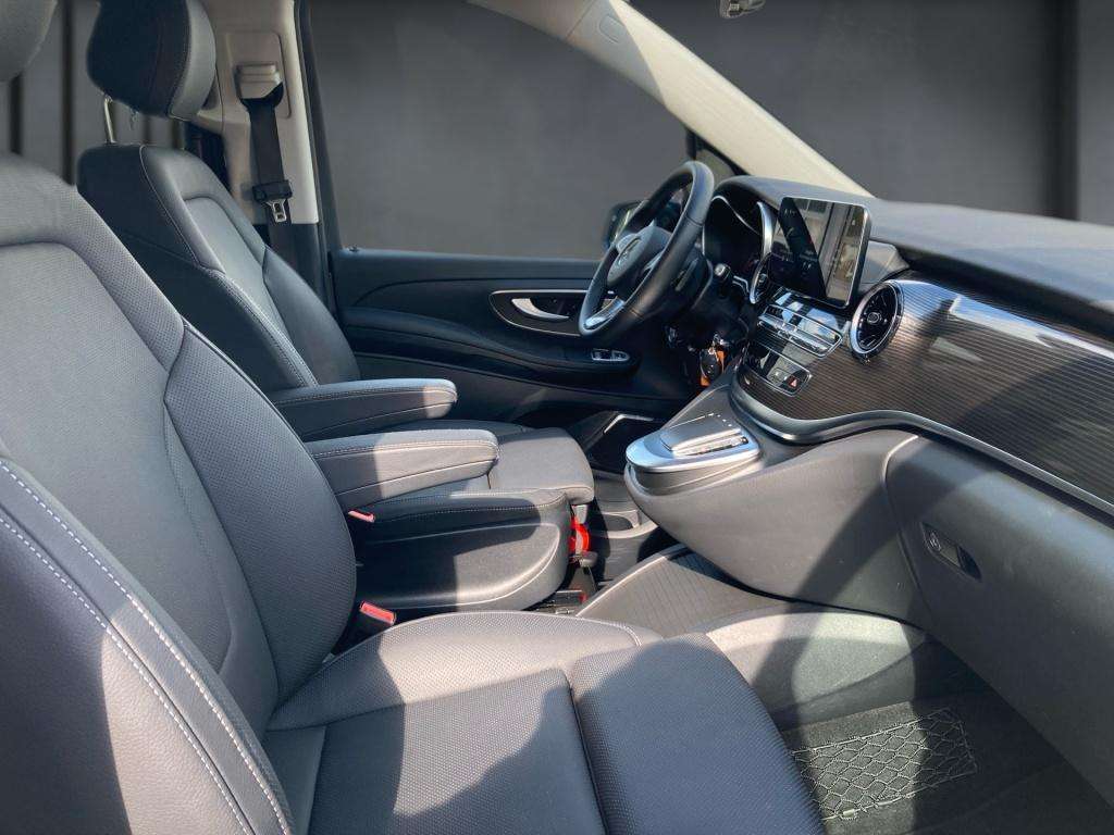 Mercedes-Benz V 250