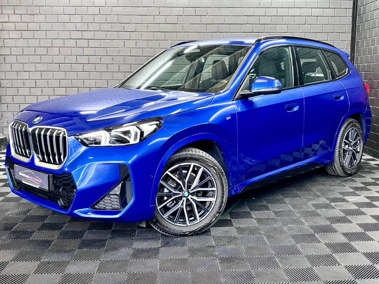 BMW X1 18i sDrive M-Sport * Hayon * Caméra * Sièges chauf Bleu - 1