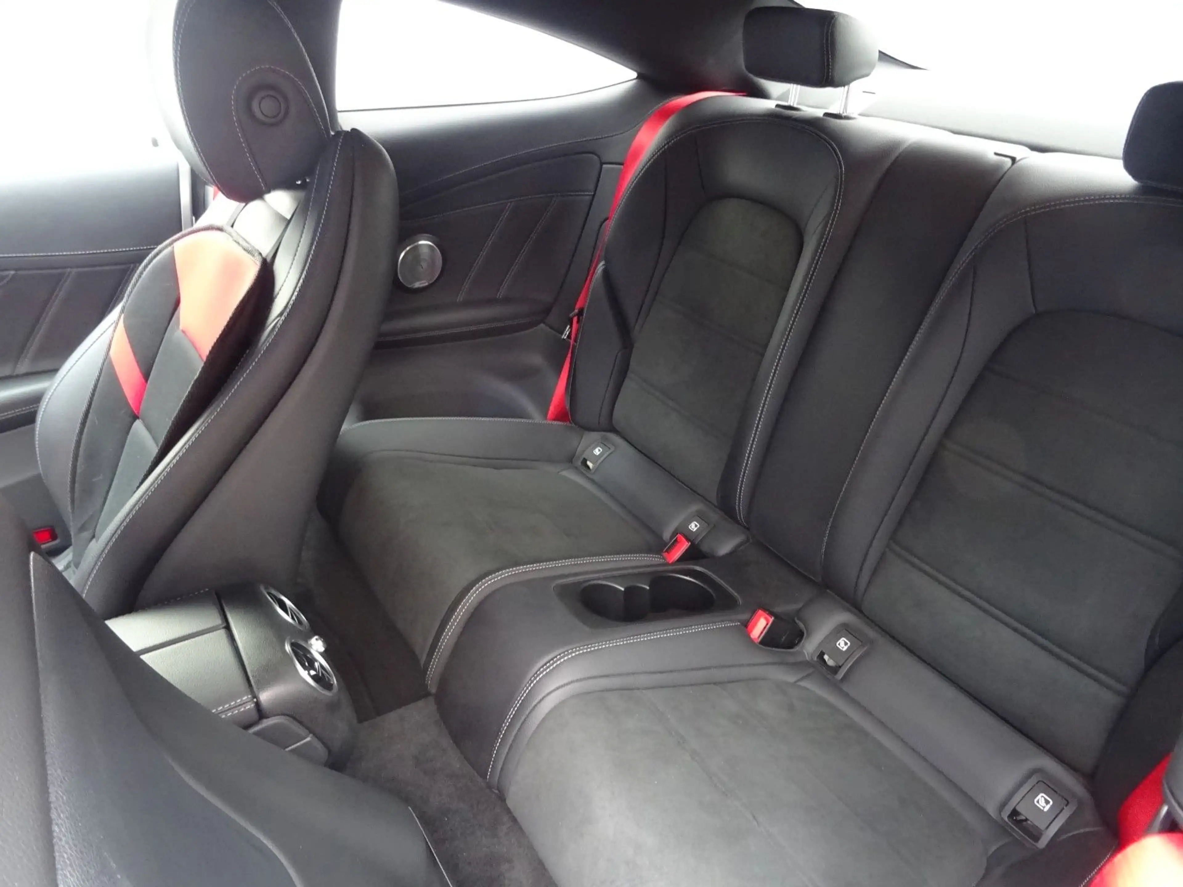 Mercedes-Benz C 63 AMG Coupe C 63 S AMG — photo 8