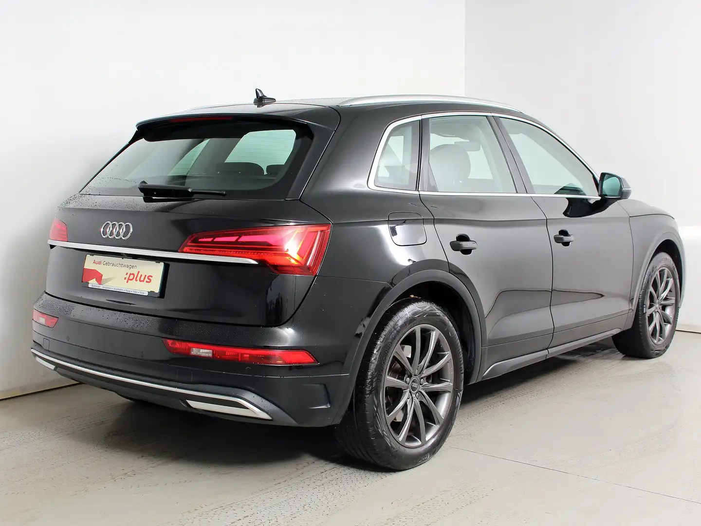 Audi Q5 35 TDI intense Schwarz - 2