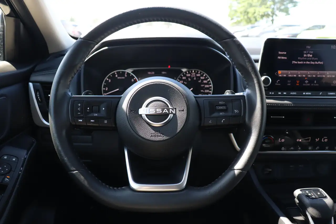 Nissan Rogue снимка Nissan Rogue