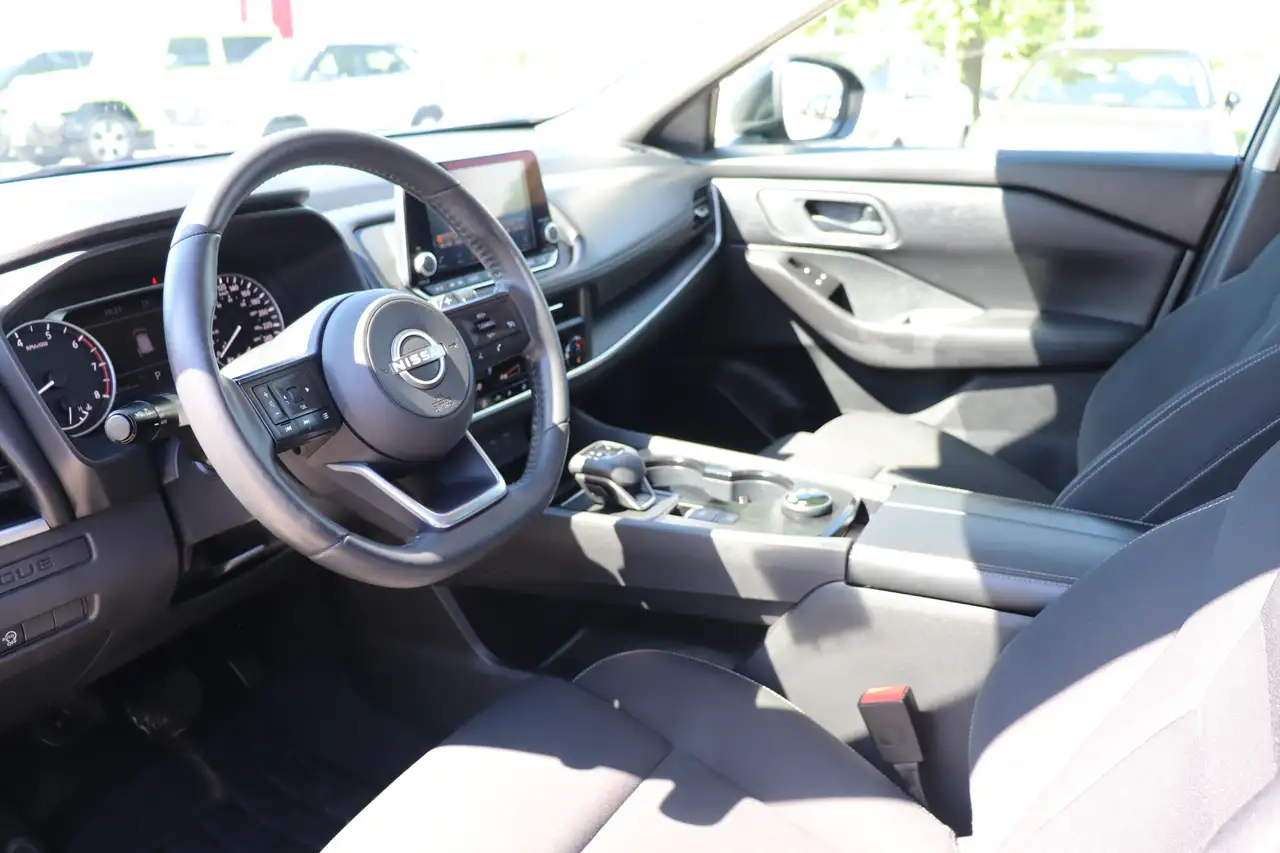 Nissan Rogue снимка Nissan Rogue