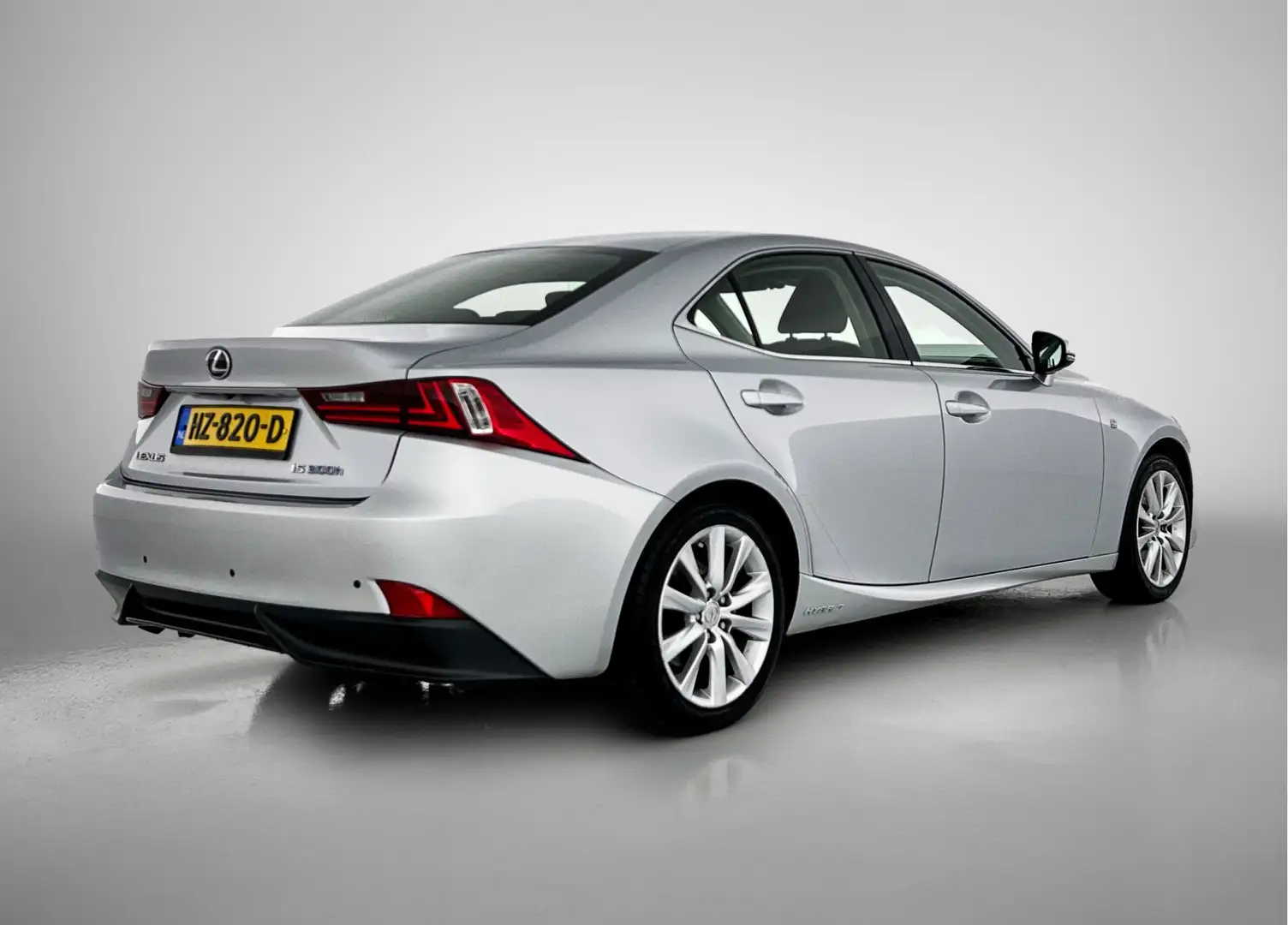 Lexus IS 300 300h 25th Edition | Dealer Onderhouden | Navigatie Grijs - 2