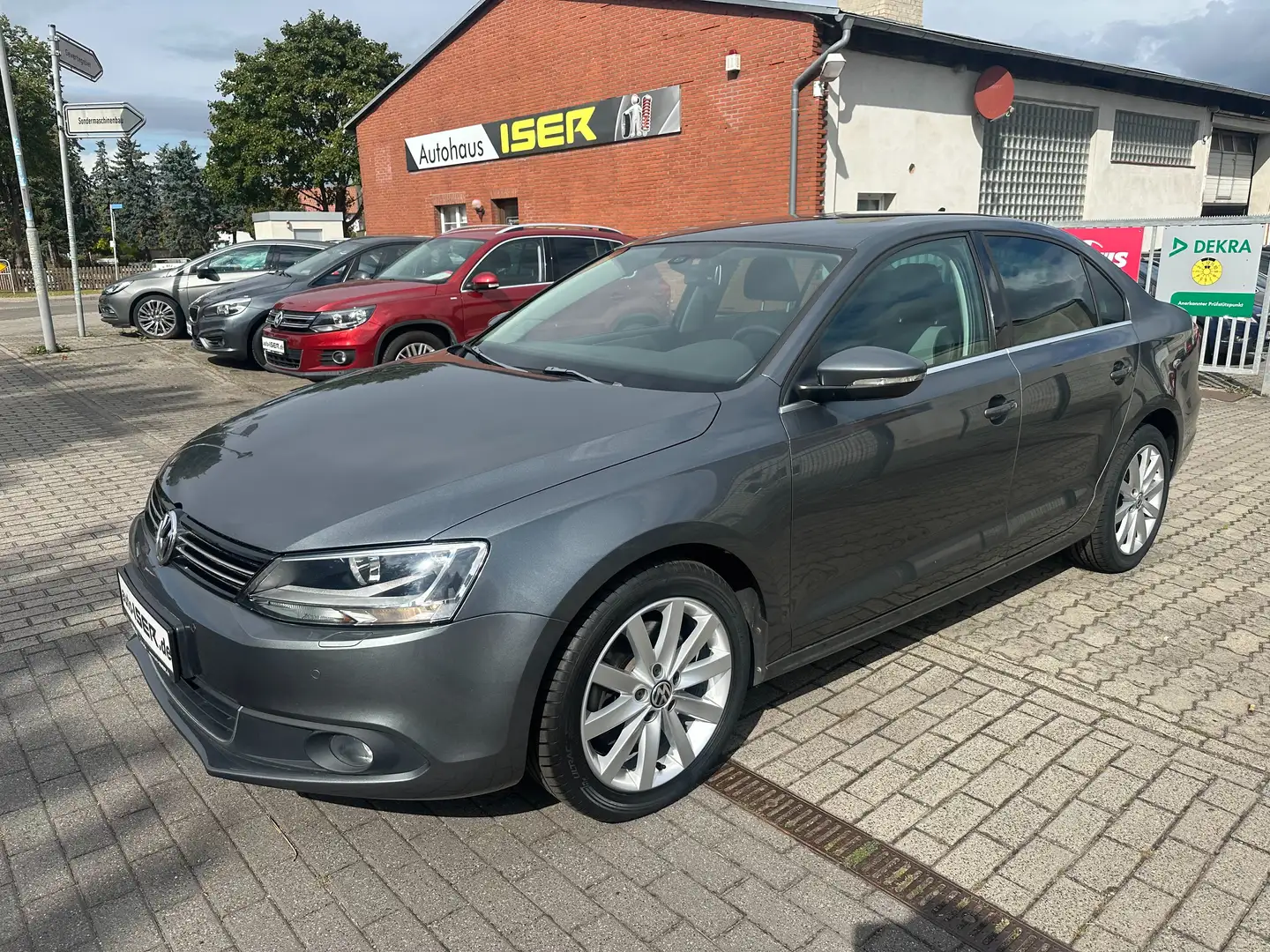 Volkswagen Jetta Highline. Sitzheizung,Klima,Alu Grau - 1