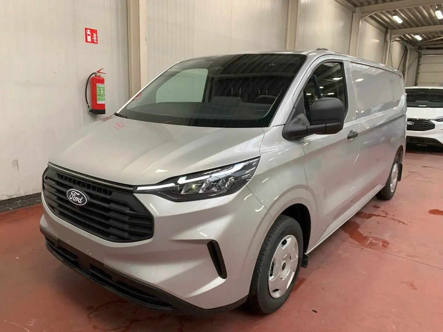 Ford Transit Custom Trend 320L L2 2.0TD 136pk-6v Argent - 1