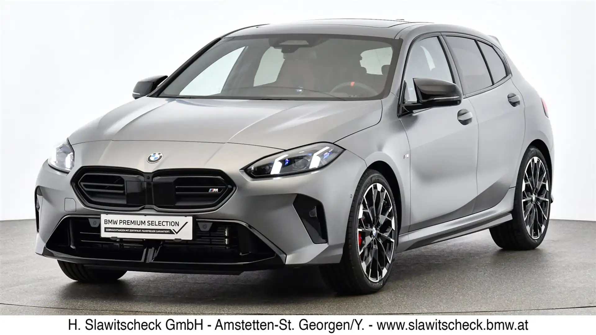 BMW 135 M135i xDrive Grau - 1