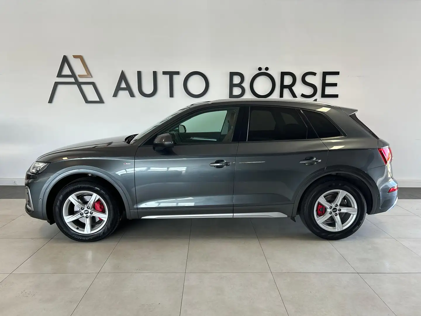 Audi Q5 35 TDI S Line*NAVI*LEDER*360°CAM*B&O*ViCo*LED Šedá - 2