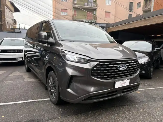 Ford Tourneo Custom 320 2.0 EcoBlue 170CV aut. PL Titanium 9P + IVA