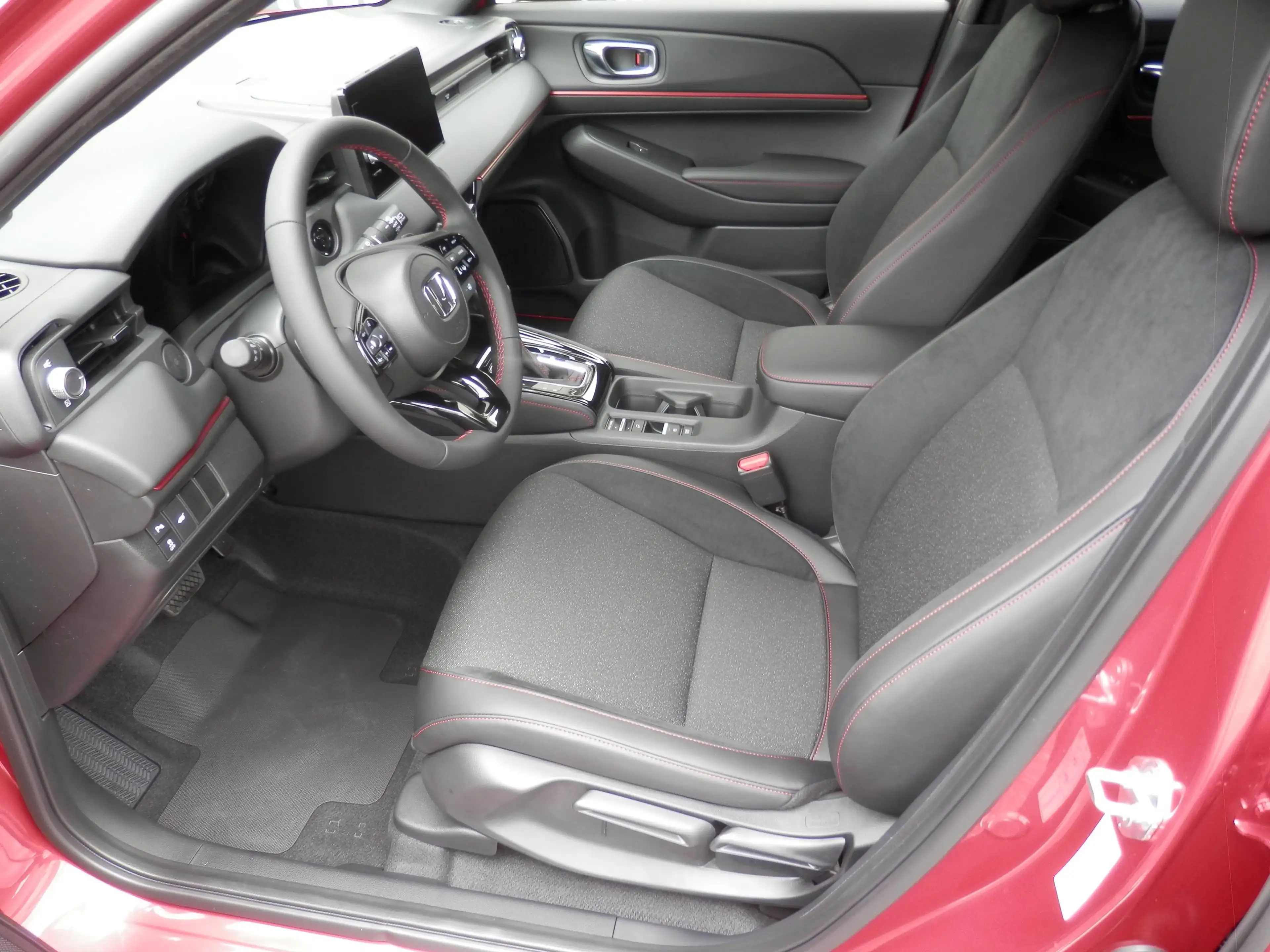Honda HR-V 1,5 i-MMD Hybrid 2WD Advance Sport Aut. — photo 9