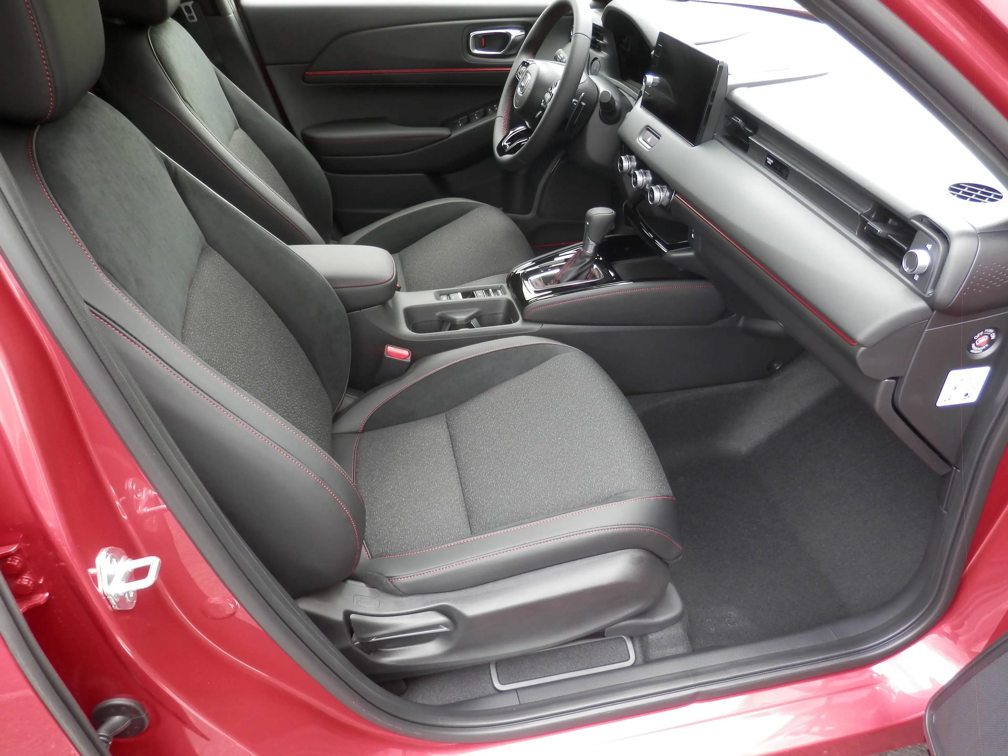 Honda HR-V 1,5 i-MMD Hybrid 2WD Advance Sport Aut. — photo 10