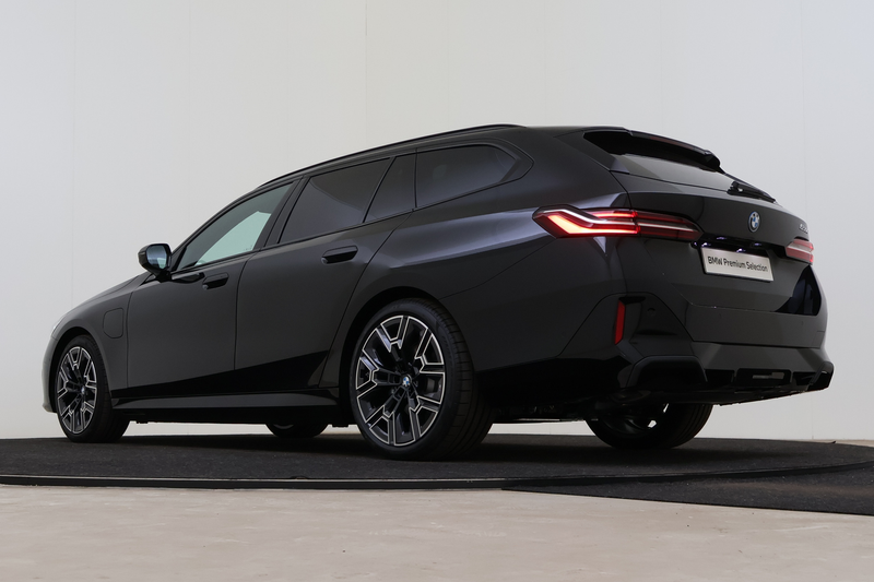 BMW 530 5 Serie Touring 530e M Sport Automaat / Trekhaak / — photo 11