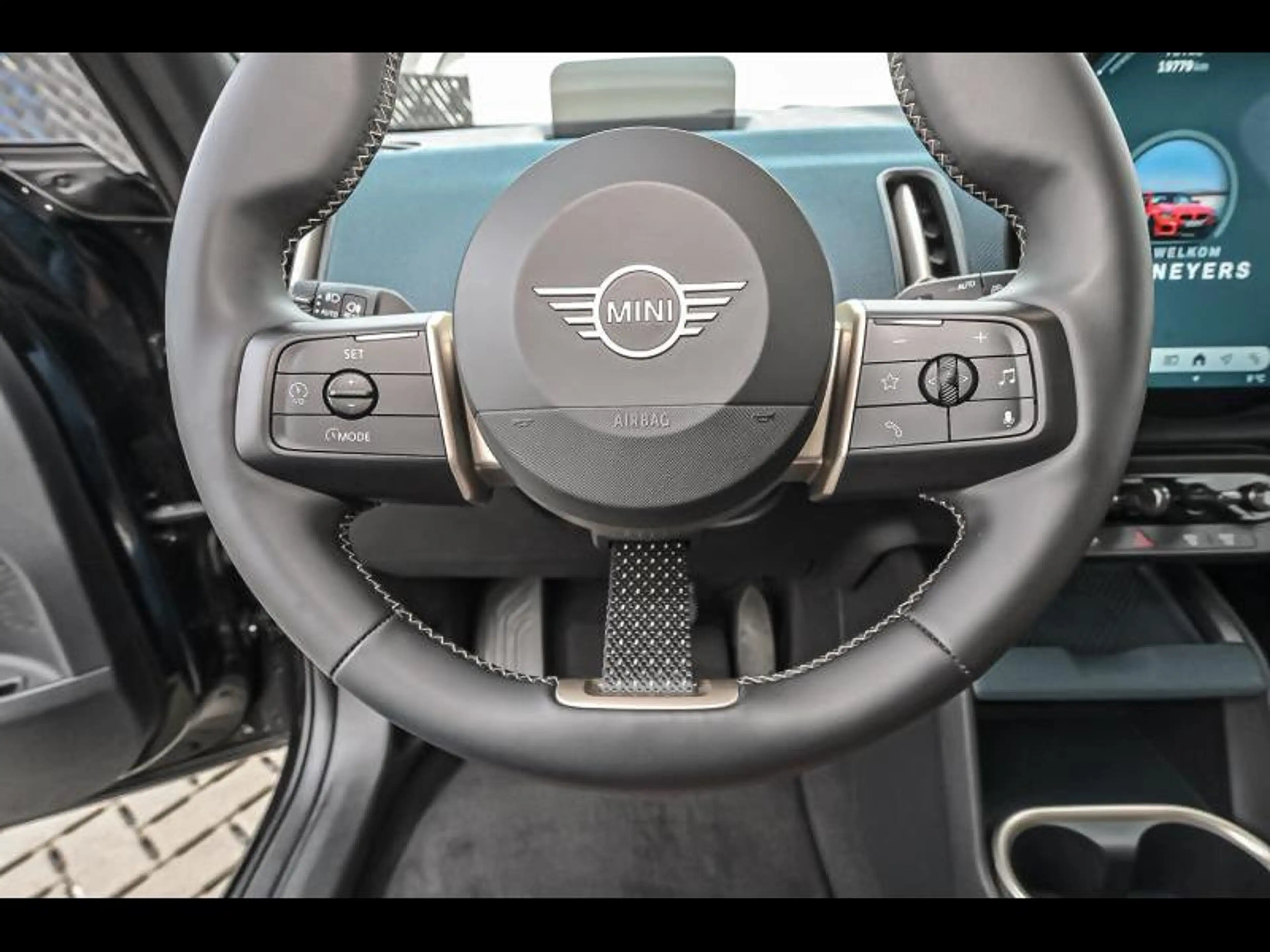 MINI Countryman E Favoured Trim — photo 9