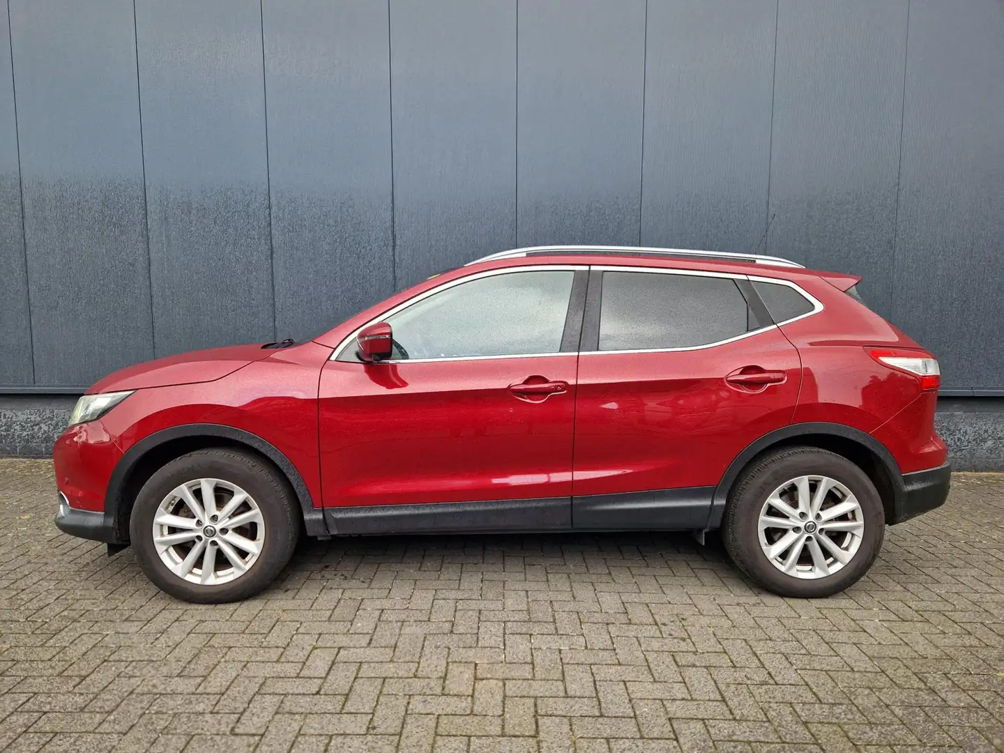 Nissan Qashqai 1.5 dCi /Panoramadak /Export Rood - 2