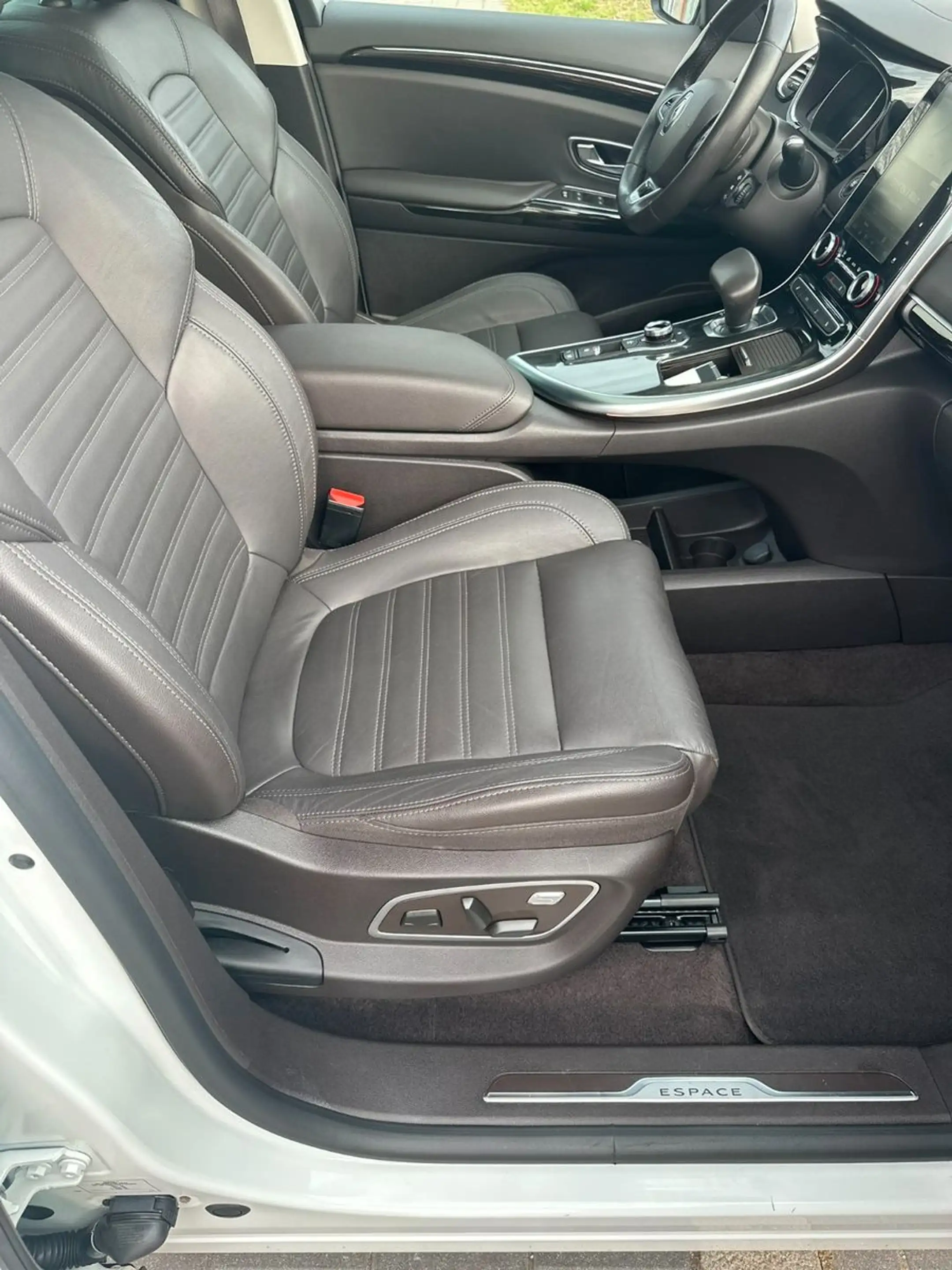 Renault Espace Intens / 7 Sitz / Leder / Massage / Pano. — photo 11
