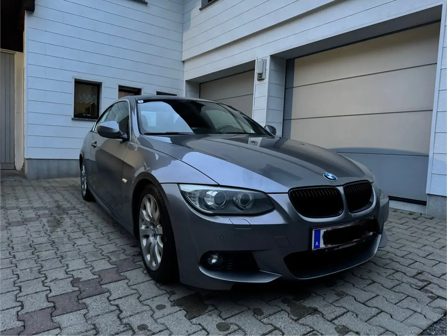 BMW 330 330d xDrive Coupé - 1