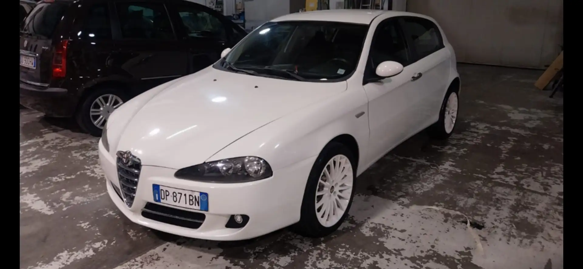 Alfa Romeo 147 5p 1.6 ts 16v BlackLine 105cv - 2