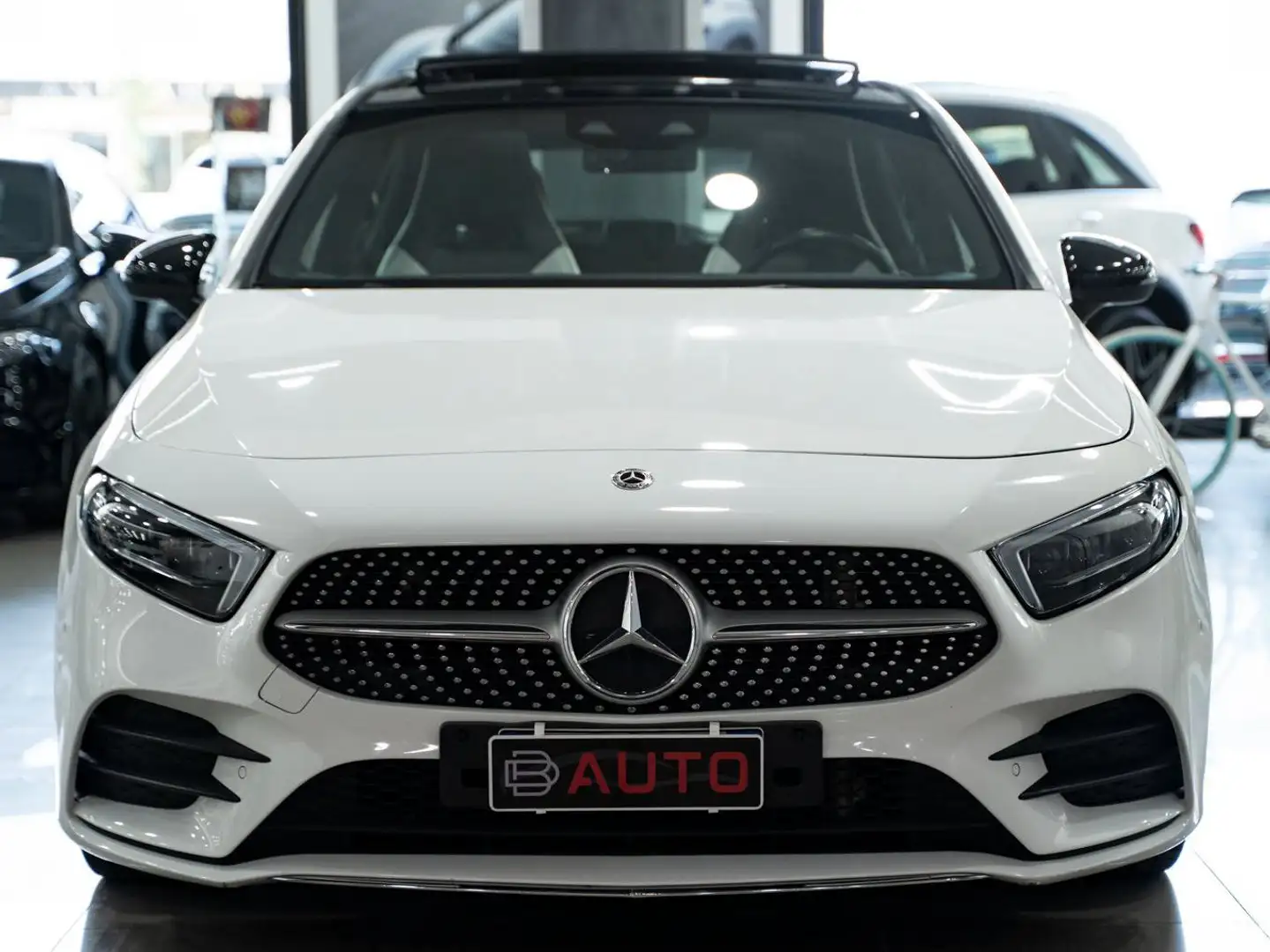 Mercedes-Benz A 180 D PREMIUM PLUS AMG TETTO PACK LUCI MULTIBEAM FULL Bianco - 2