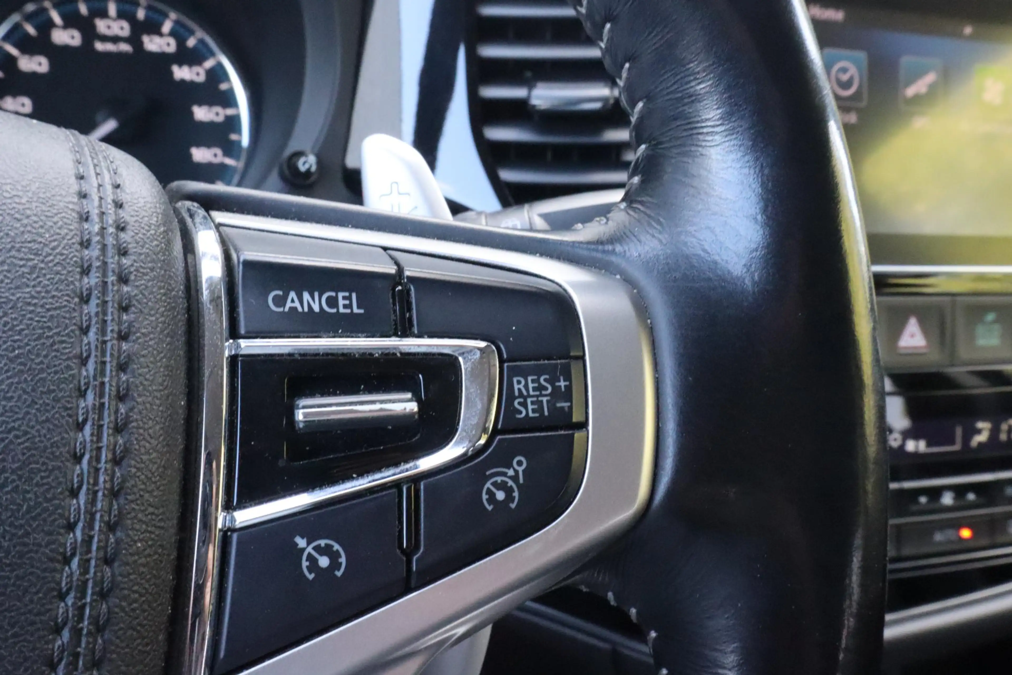 Mitsubishi Outlander 2.0 PHEV Premium | Achteruitrijcamera | Stoelverwa — photo 14