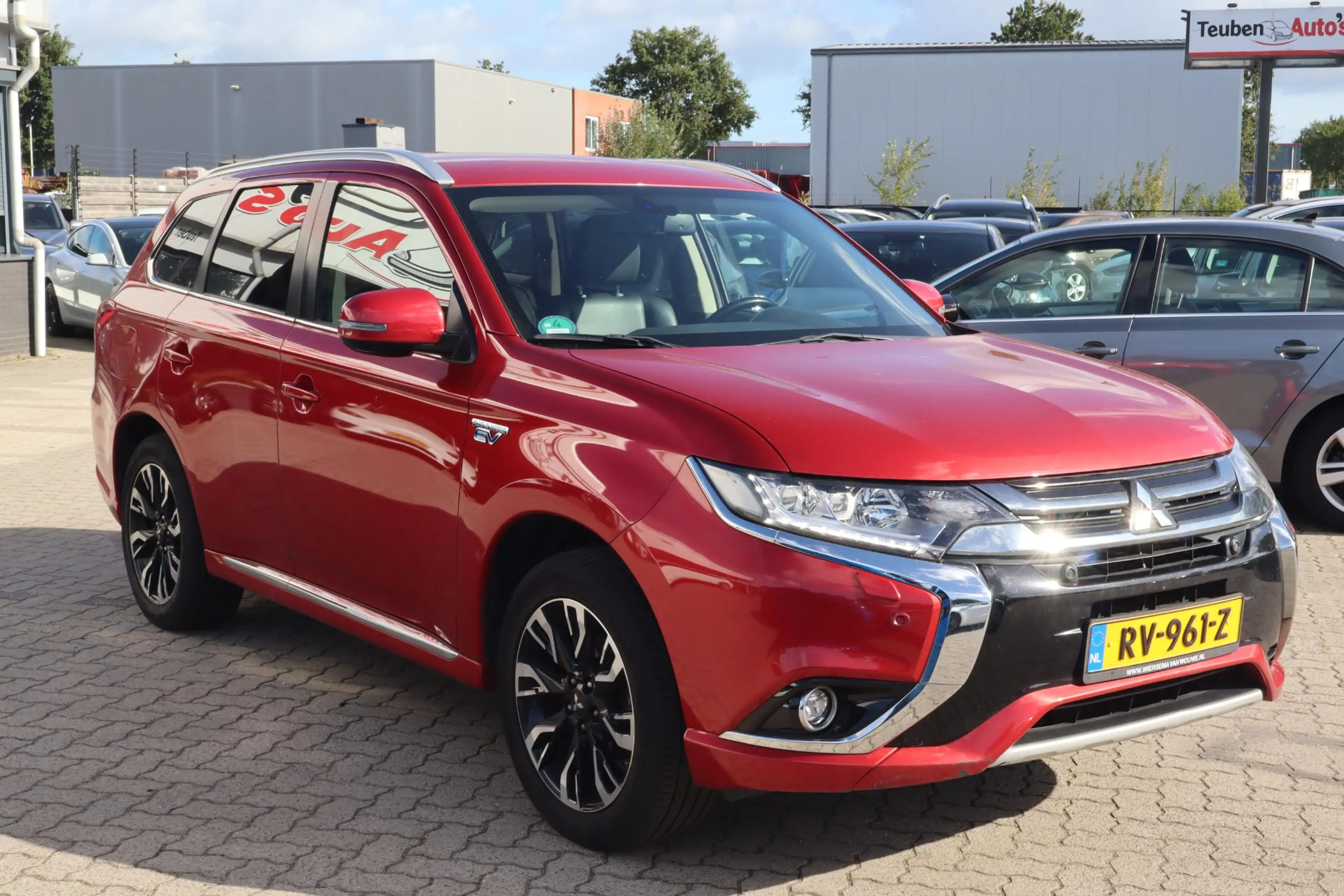 Mitsubishi Outlander 2.0 PHEV Premium | Achteruitrijcamera | Stoelverwa — photo 2