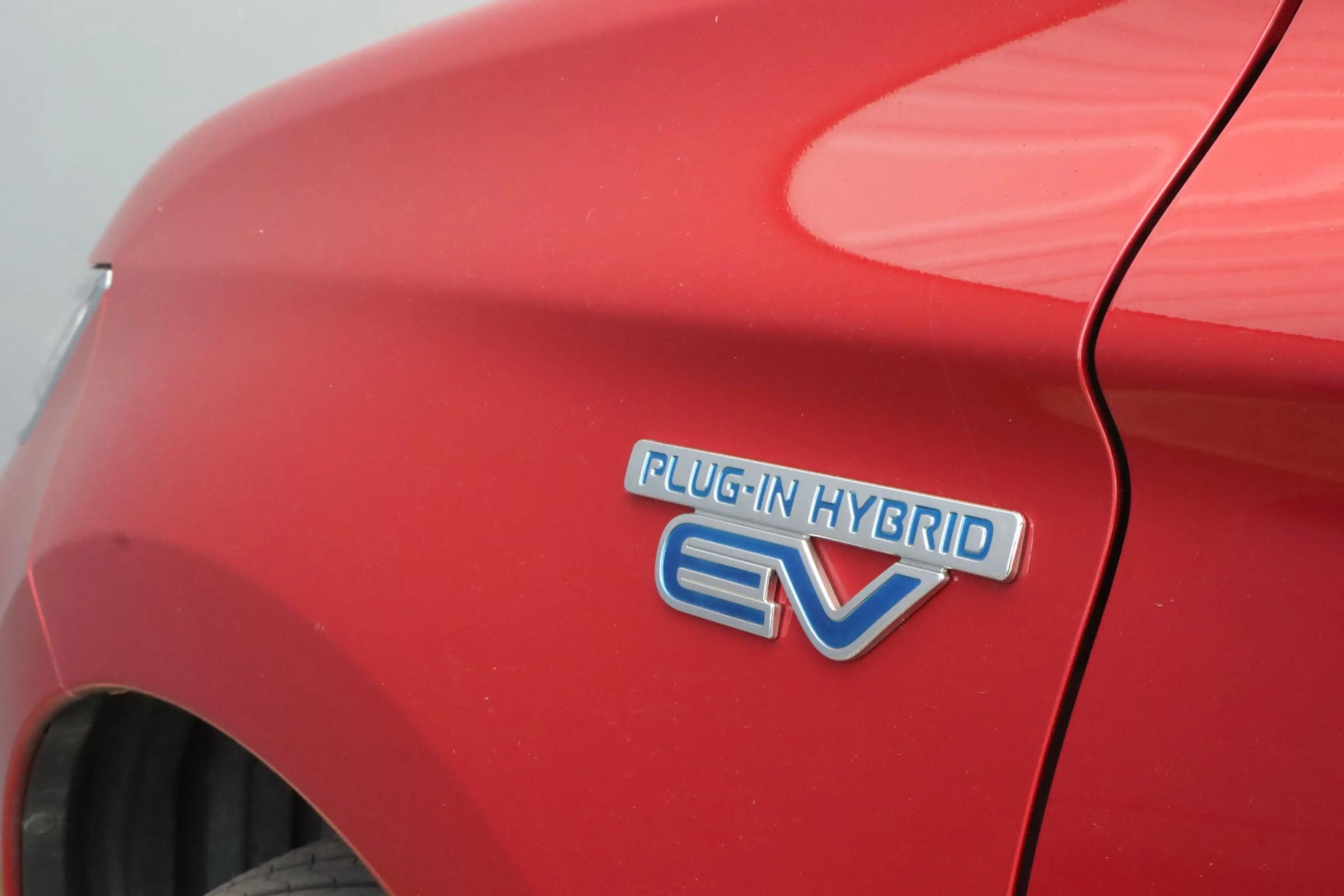 Mitsubishi Outlander 2.0 PHEV Premium | Achteruitrijcamera | Stoelverwa — photo 24