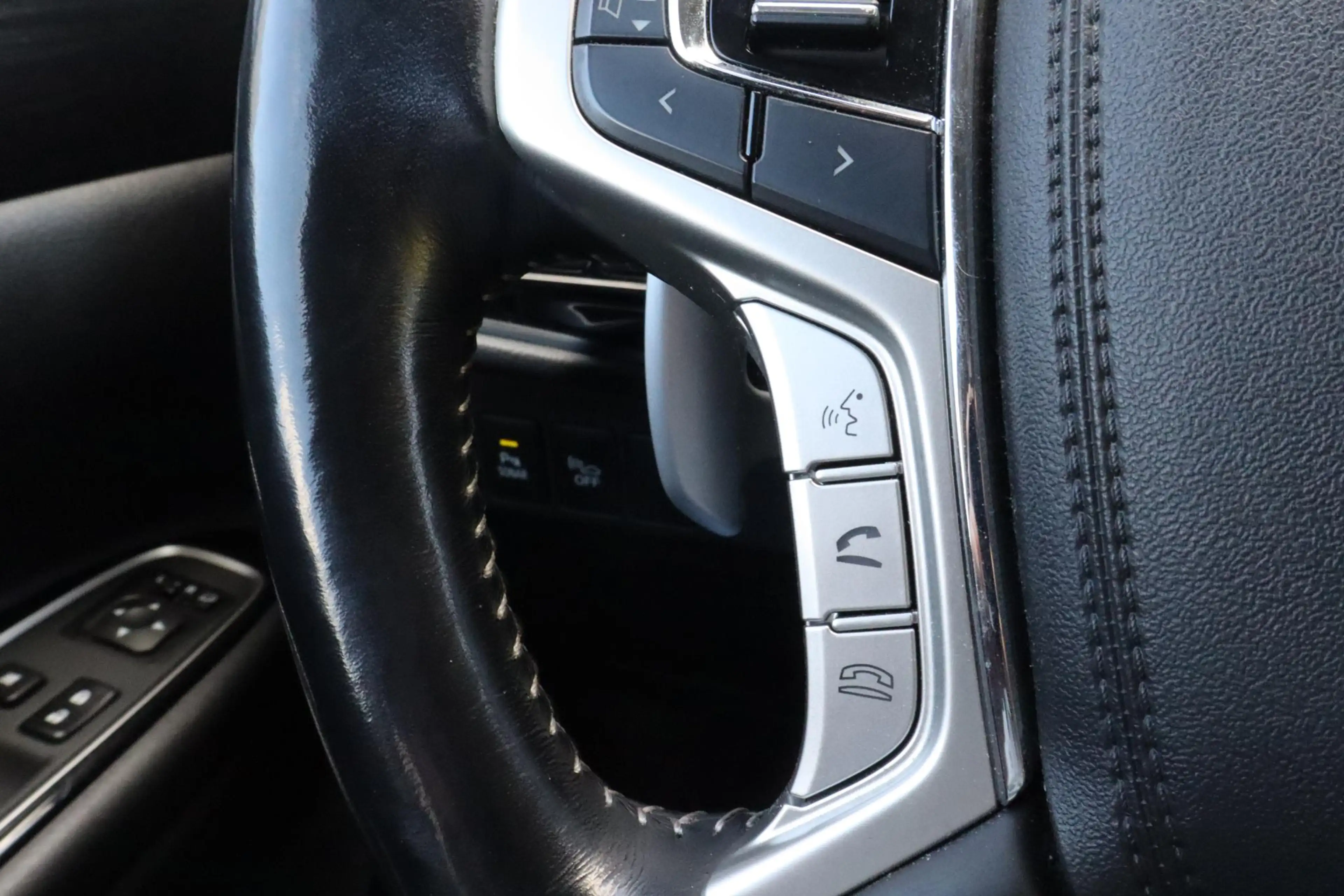 Mitsubishi Outlander 2.0 PHEV Premium | Achteruitrijcamera | Stoelverwa — photo 41