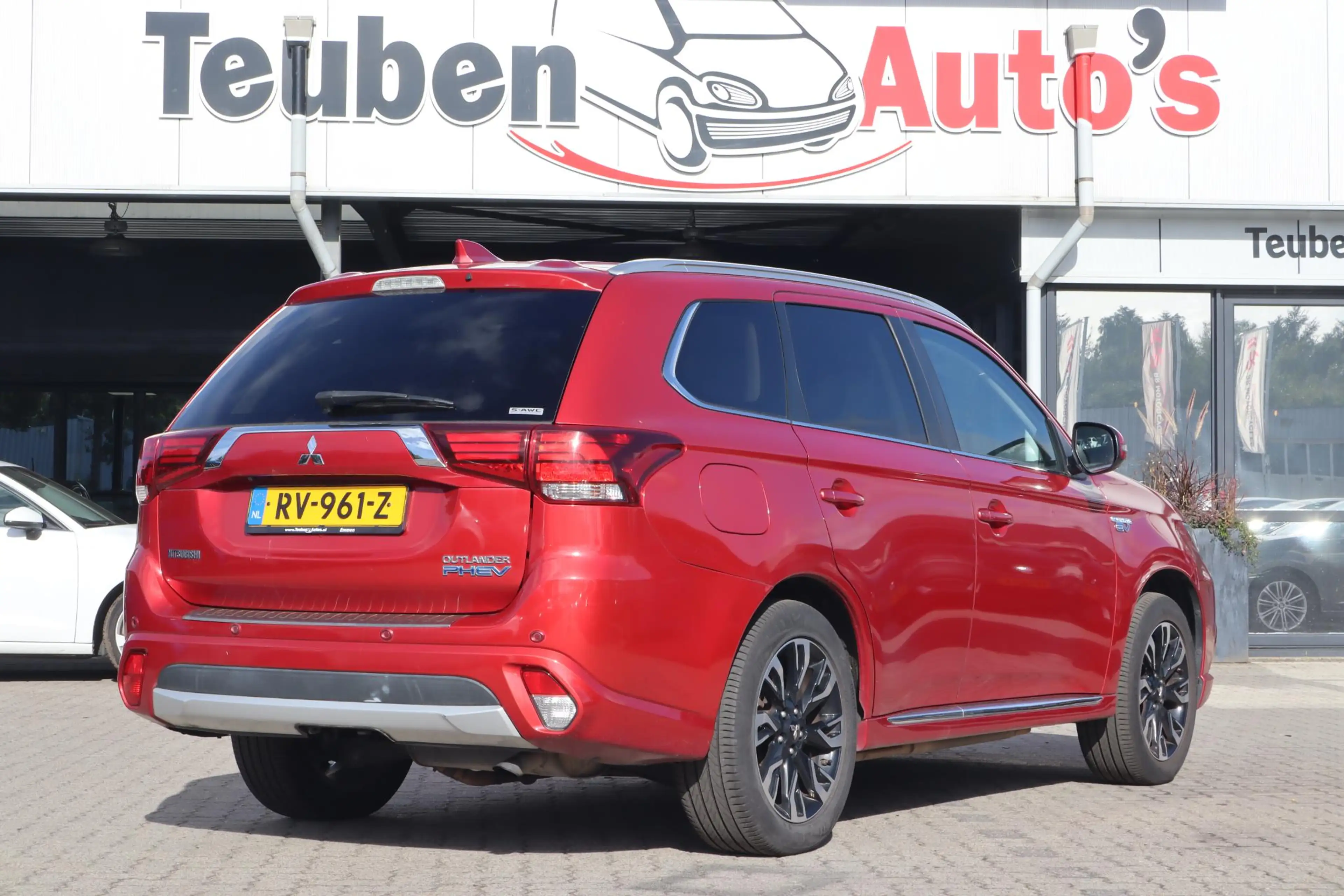 Mitsubishi Outlander 2.0 PHEV Premium | Achteruitrijcamera | Stoelverwa — photo 4